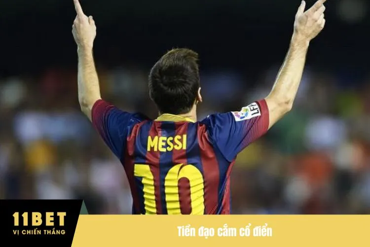 Tiền đạo cắm cổ điển